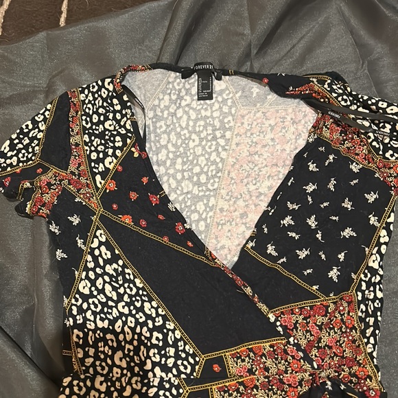 Forever 21 romper size small - Picture 2 of 4